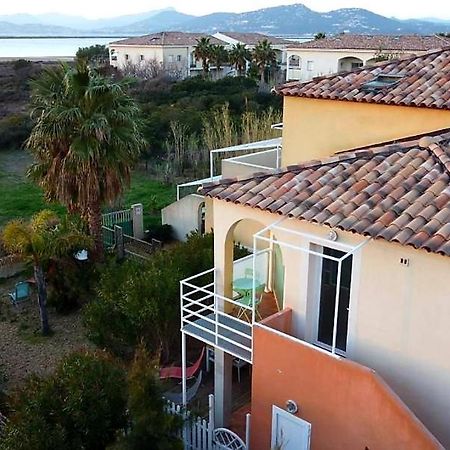 studio 25M2 avec 1 canapé convertible grand confort pour 2 personnes presqu'île des Giens Hyères Exterior foto