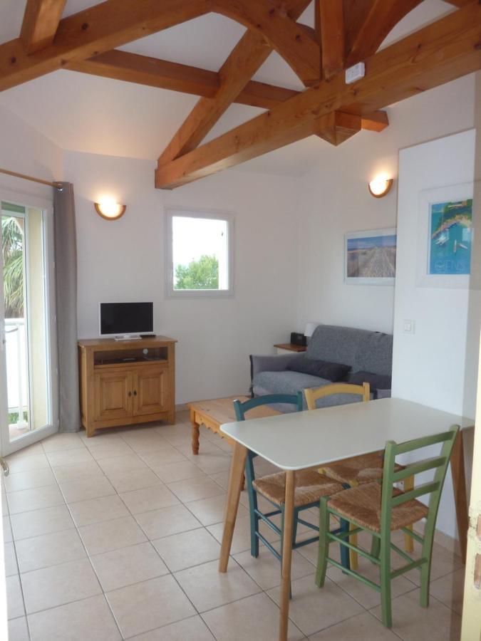 studio 25M2 avec 1 canapé convertible grand confort pour 2 personnes presqu'île des Giens Hyères Exterior foto