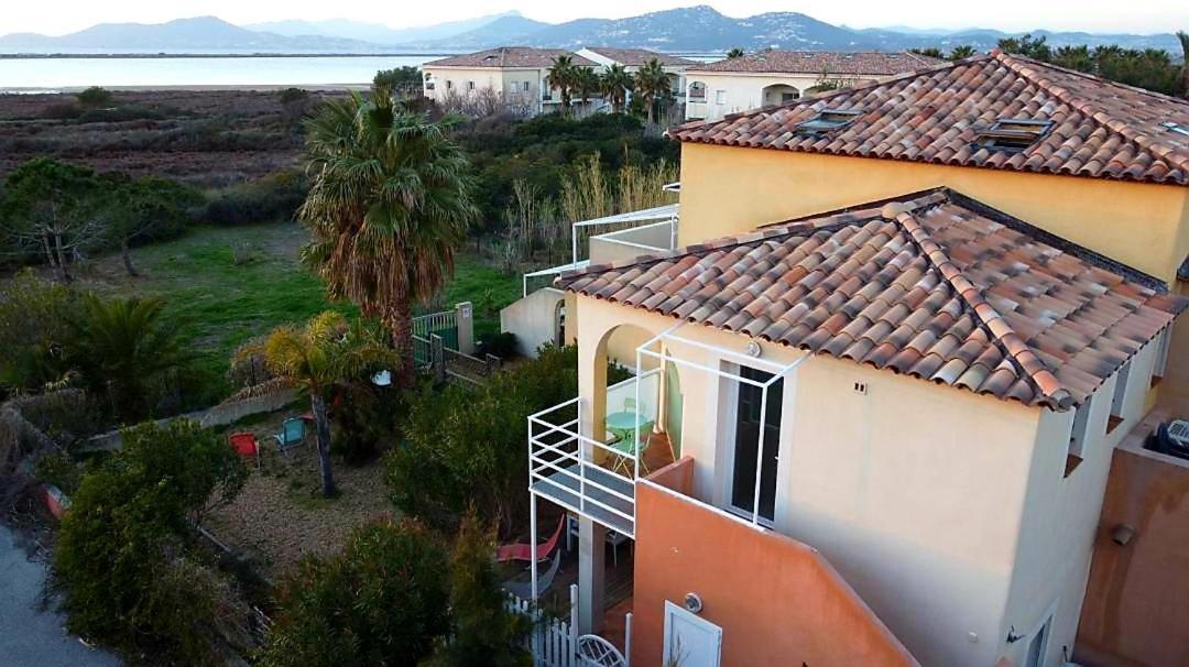 studio 25M2 avec 1 canapé convertible grand confort pour 2 personnes presqu'île des Giens Hyères Exterior foto