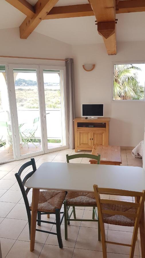 studio 25M2 avec 1 canapé convertible grand confort pour 2 personnes presqu'île des Giens Hyères Exterior foto